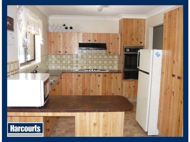 10 Rumsey Drive, Raceview QLD 4305
