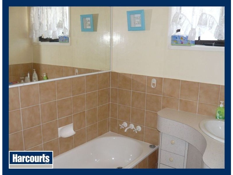 10 Rumsey Drive, Raceview QLD 4305