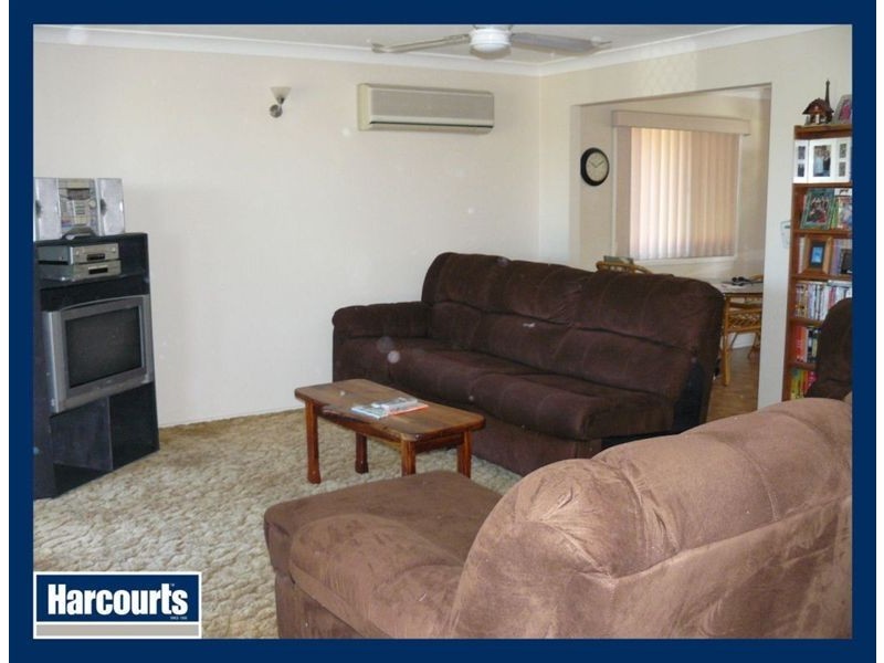 10 Rumsey Drive, Raceview QLD 4305