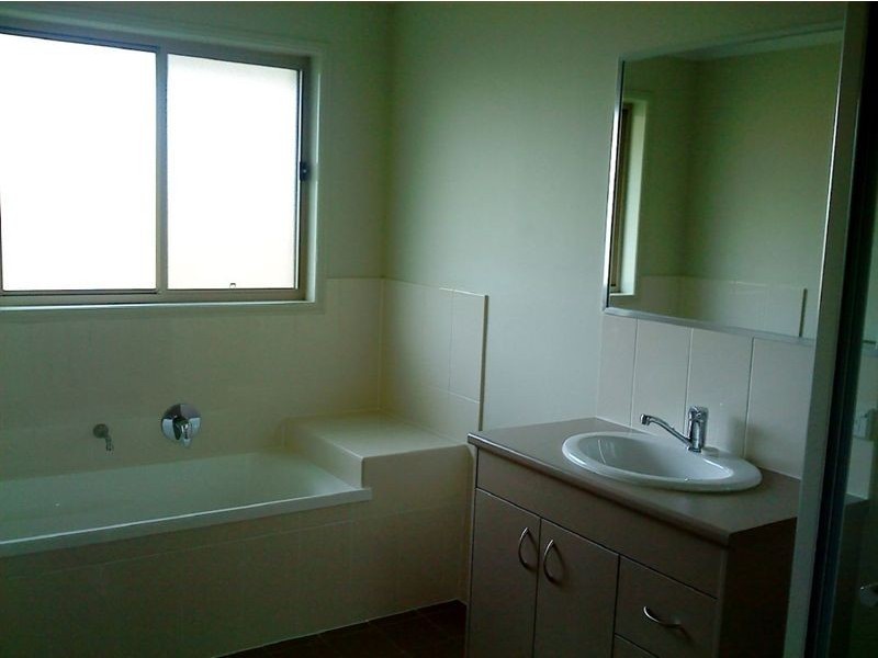 1 Overton Place, Fernvale QLD 4306