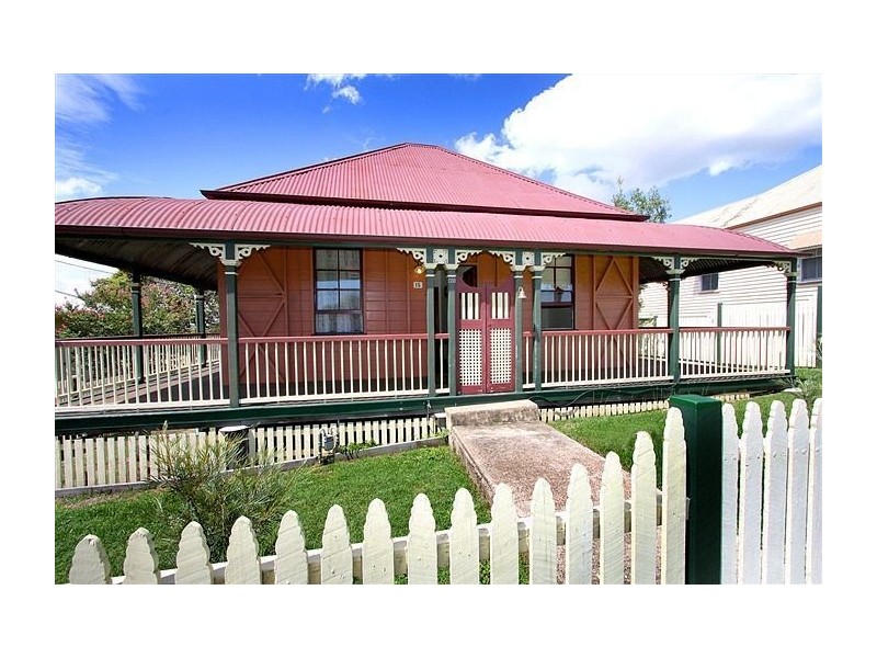 15 Hill Street, North Ipswich QLD 4305
