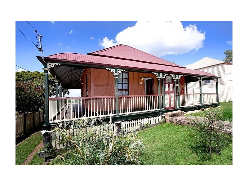 15 Hill Street, North Ipswich QLD 4305