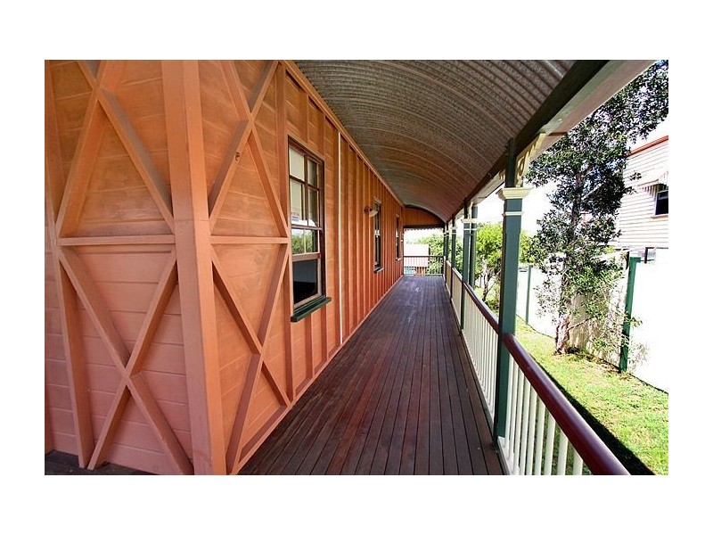 15 Hill Street, North Ipswich QLD 4305