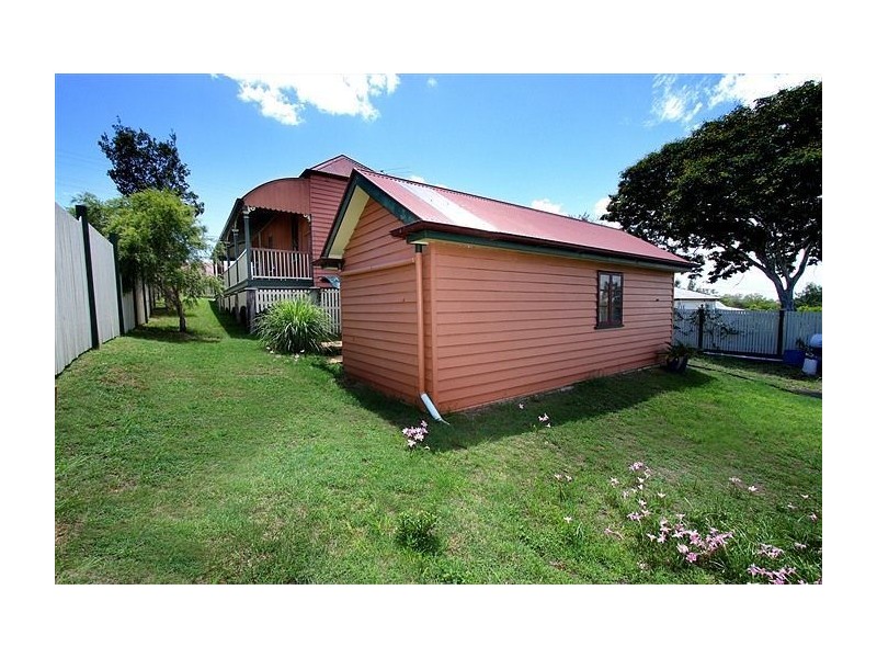 15 Hill Street, North Ipswich QLD 4305