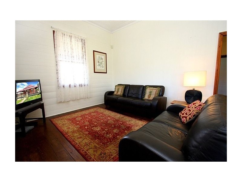 15 Hill Street, North Ipswich QLD 4305