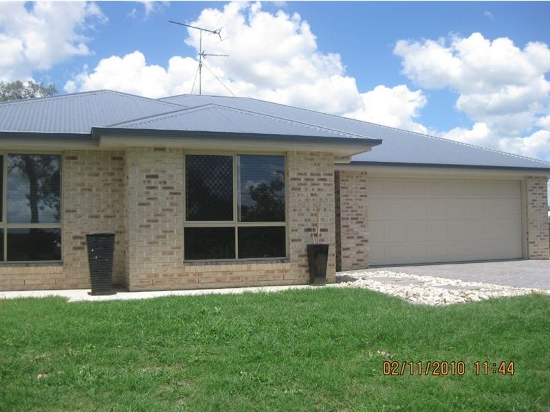8 Scott Place, Hatton Vale QLD 4341