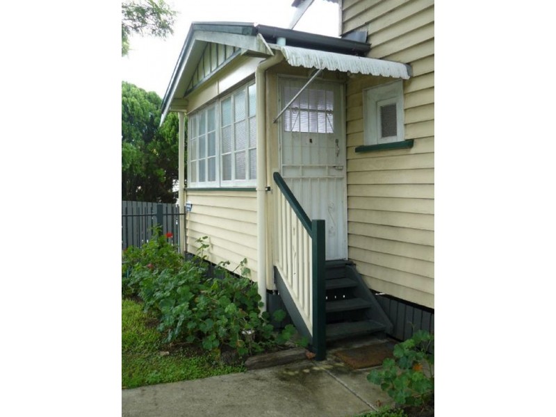 4 Cramb street, Eastern Heights QLD 4305