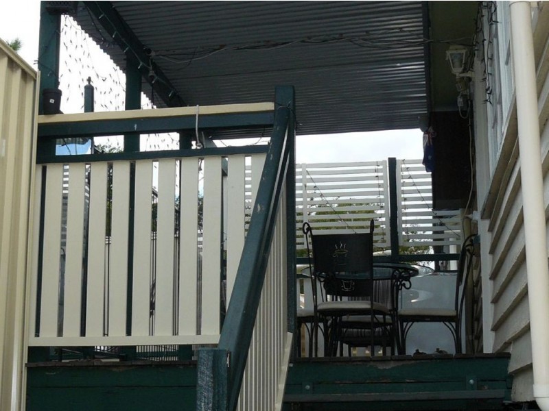 4 Cramb street, Eastern Heights QLD 4305