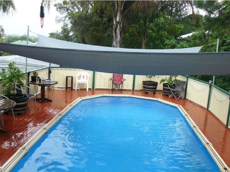 4 Cramb street, Eastern Heights QLD 4305