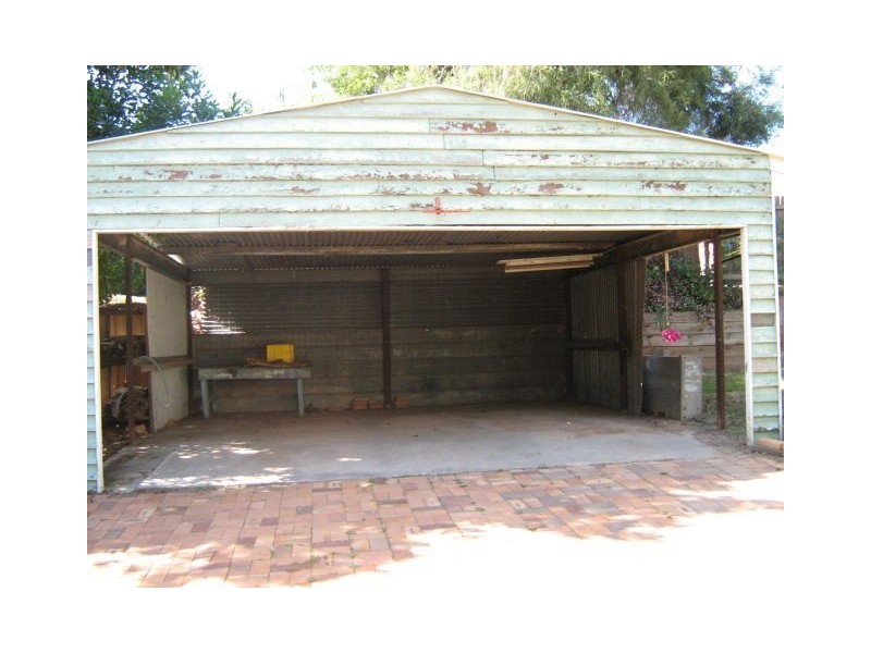 40 Warwick Road, Ipswich QLD 4305