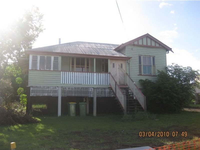 27 Alexander Street, Booval QLD 4304