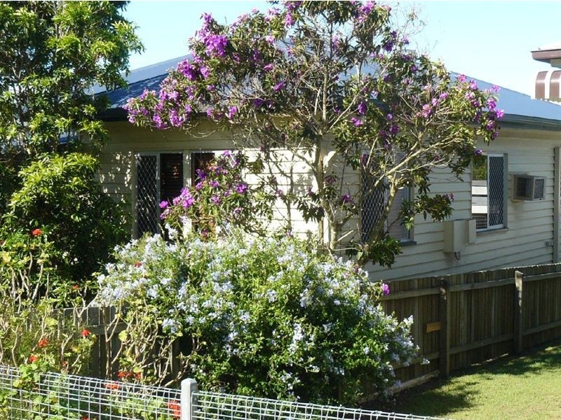 20 Walkers Lane, Booval QLD 4304