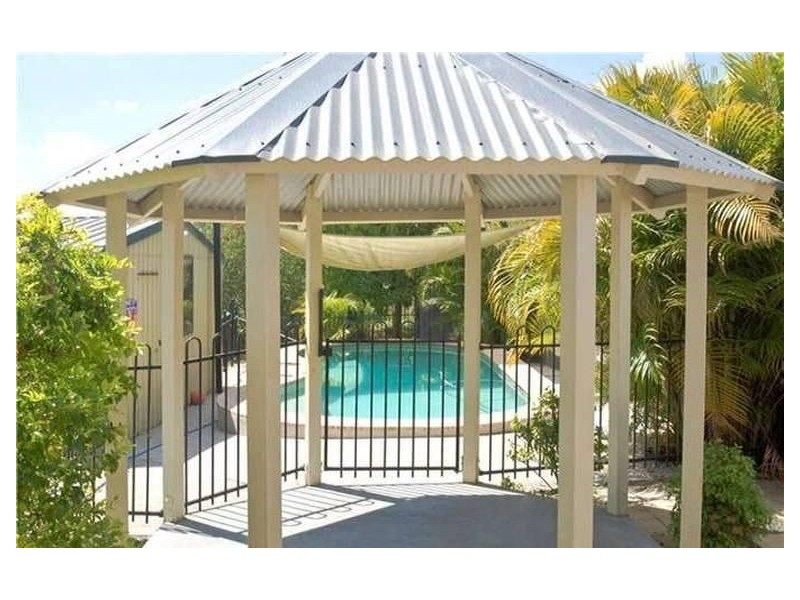 20 Walkers Lane, Booval QLD 4304
