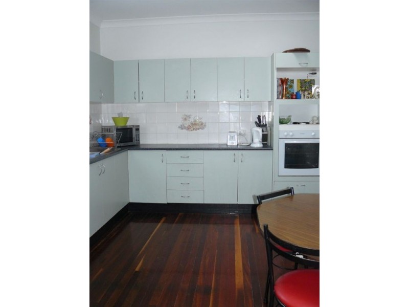 20 Walkers Lane, Booval QLD 4304