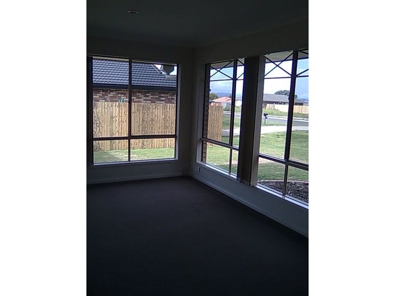 20 Haslington Street, Lowood QLD 4311