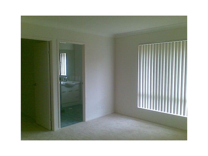 2/103 Titmarsh Cct, Fernvale QLD 4306