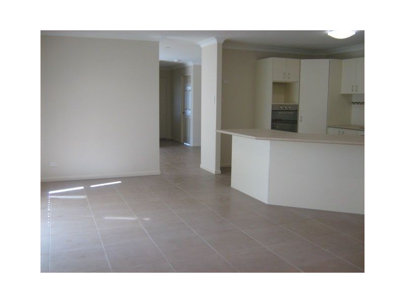 4 Sugars Place, Bundamba QLD 4304