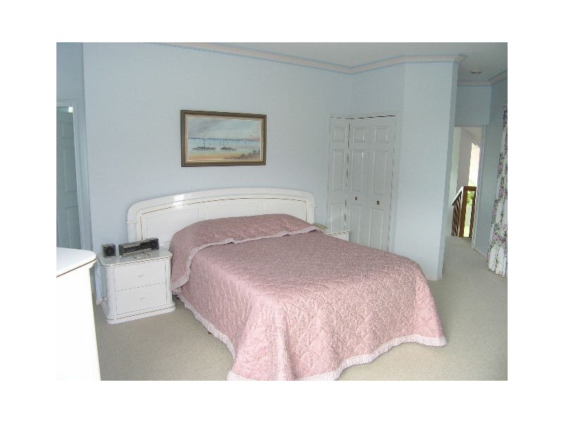 Bushland Beach QLD 4818