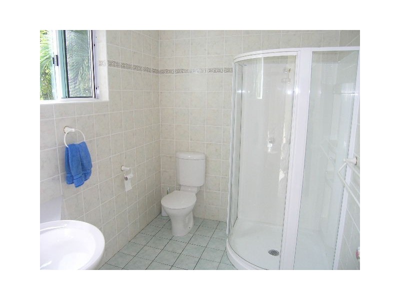 Bushland Beach QLD 4818