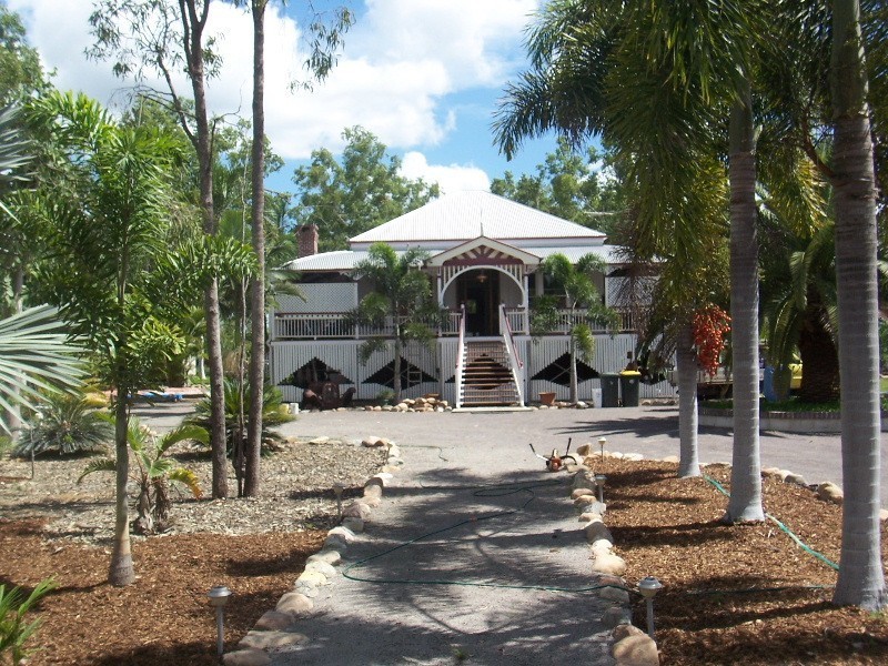 221 Kelso Drive, Kelso QLD 4815