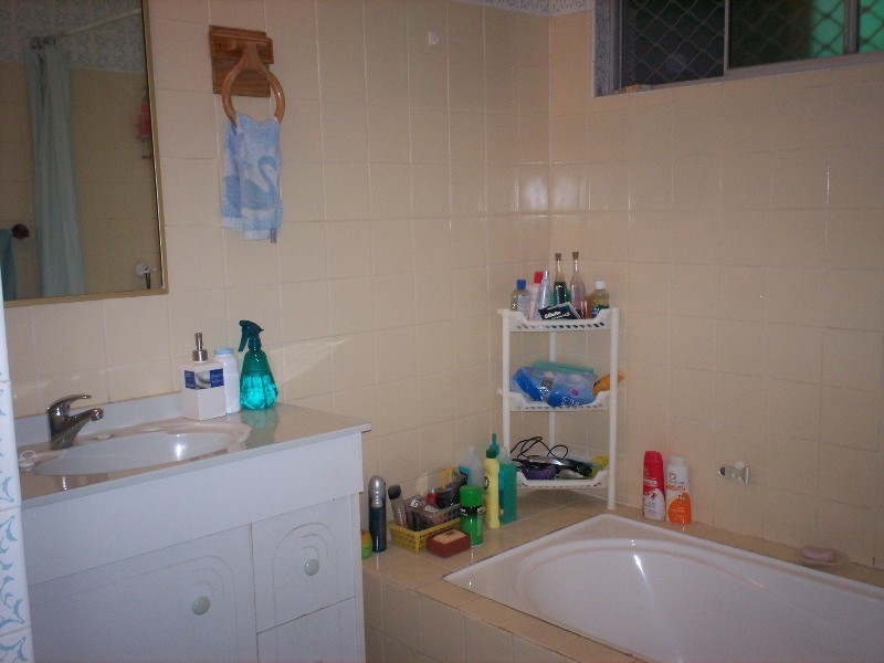 621 Ross River Road, Kirwan QLD 4817