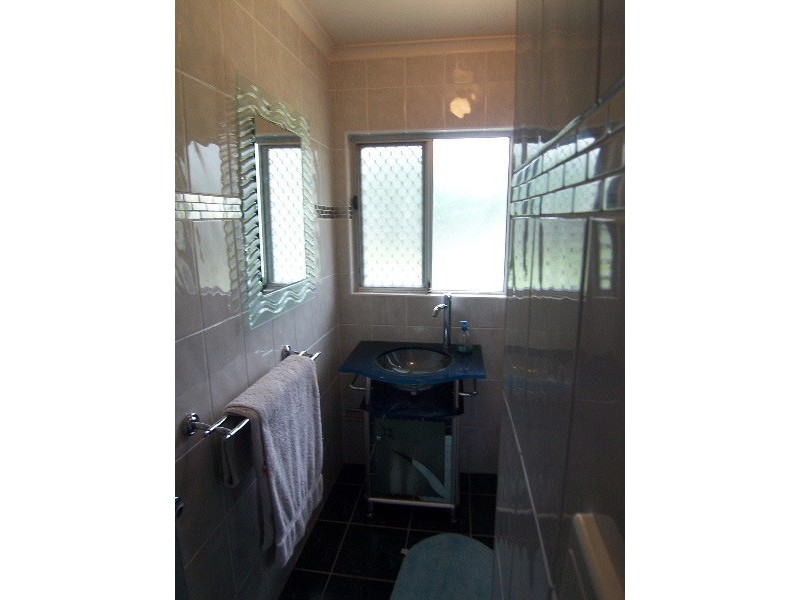 16 Champagne, Kelso QLD 4815