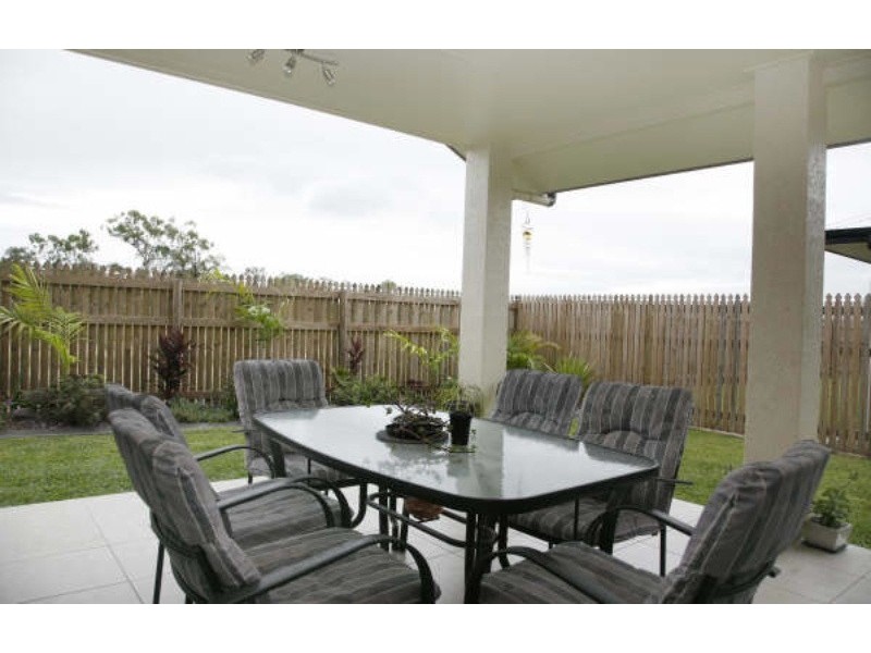 12 Armistice, Burdell QLD 4818