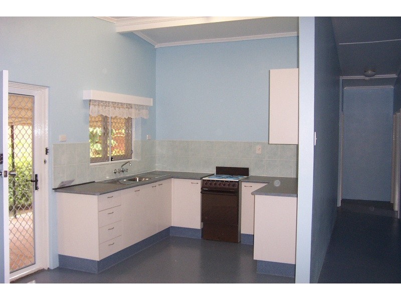 70 Abbott Street, Oonoonba QLD 4811