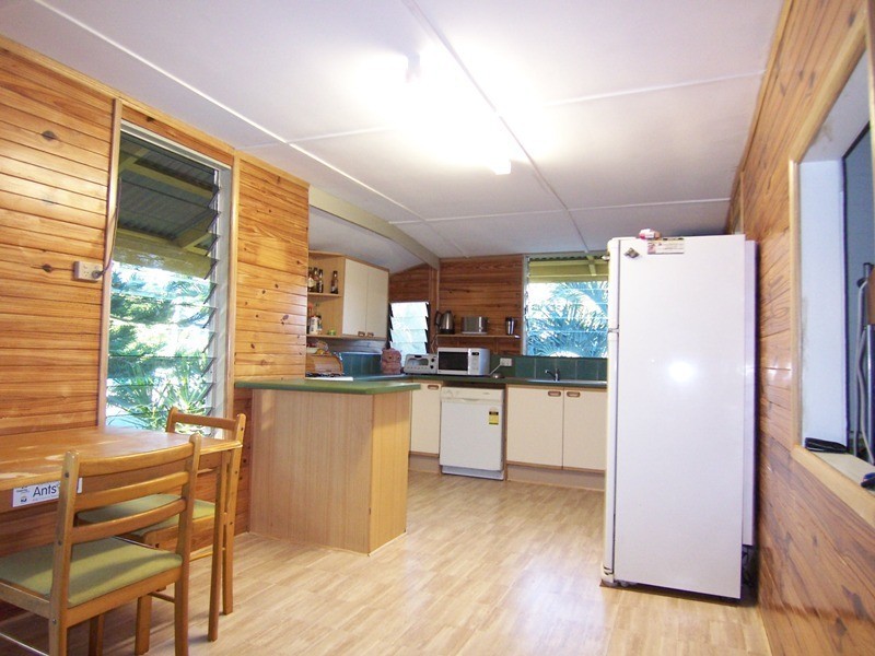 5 Lamington Road, West End QLD 4810