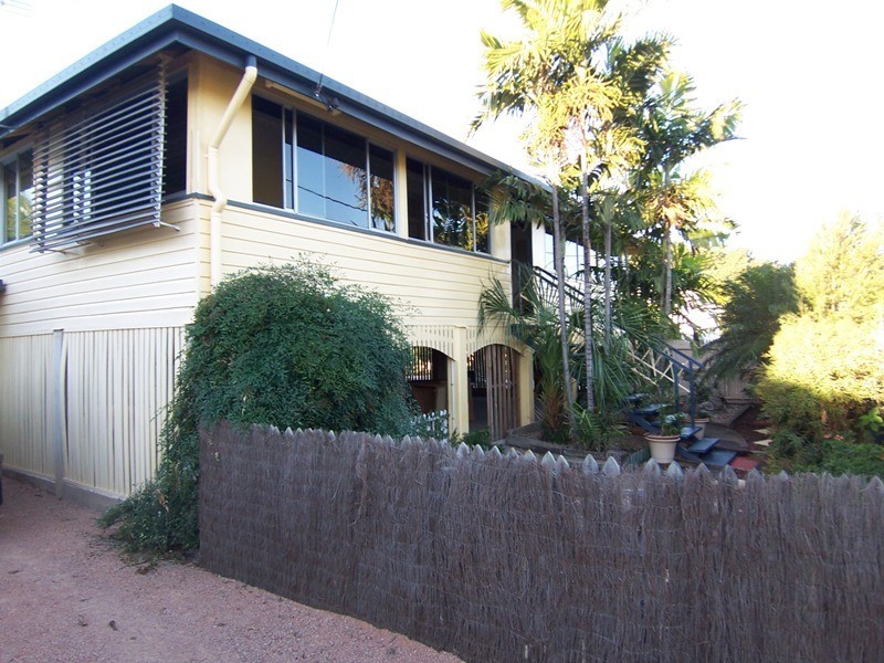 5 Lamington Road, West End QLD 4810