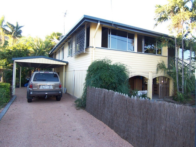 5 Lamington Road, West End QLD 4810