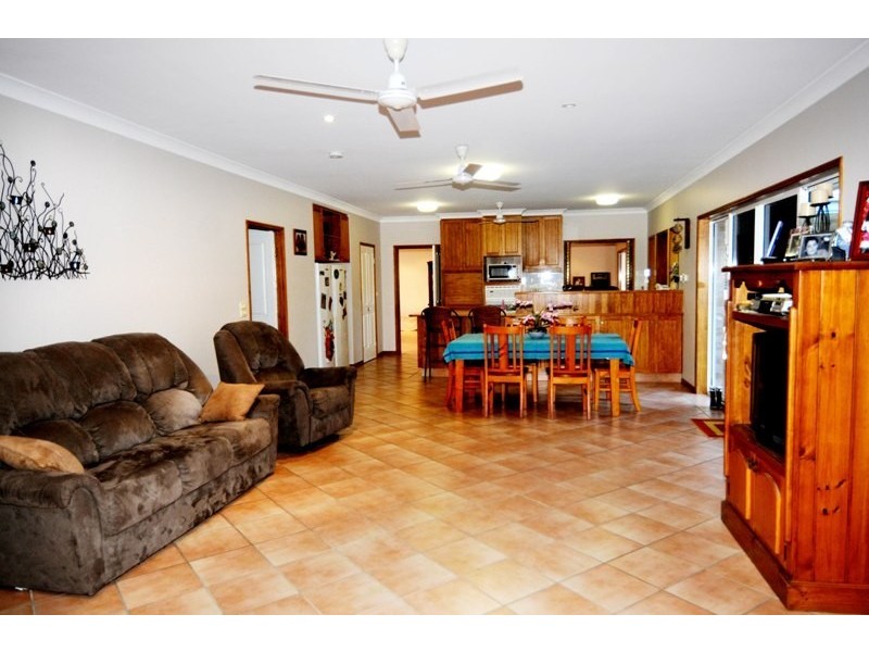 63 Mango Avenue, Mundingburra QLD 4812