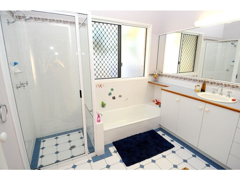 63 Mango Avenue, Mundingburra QLD 4812