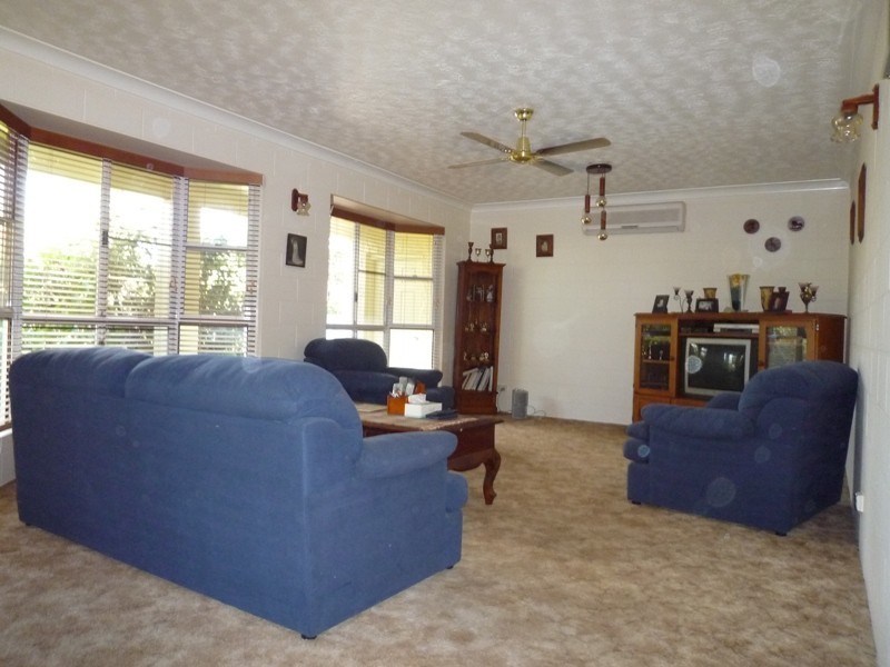 122 Mount Low Parkway, Mount Low QLD 4818