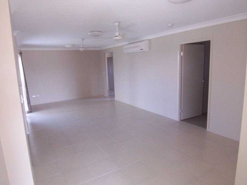 17 Firetail Pocket, Kelso QLD 4815