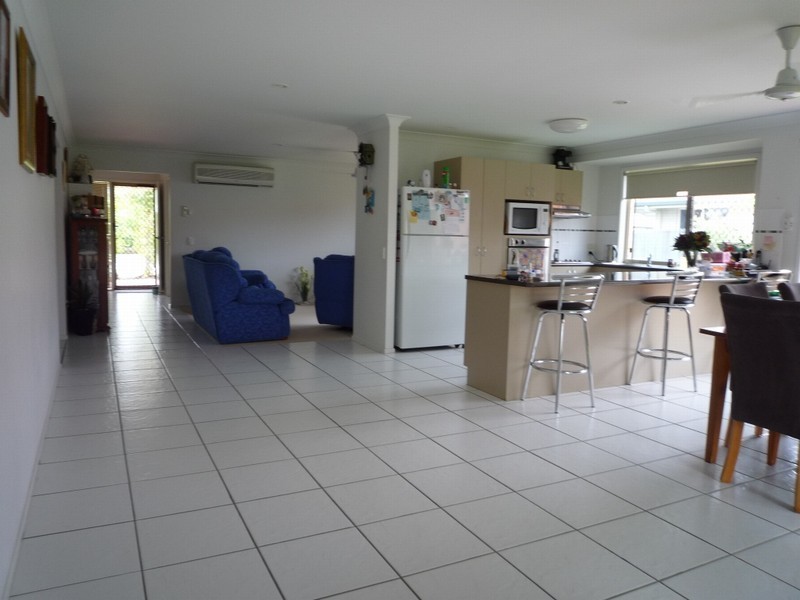 48 Wallace Cct, Kirwan QLD 4817