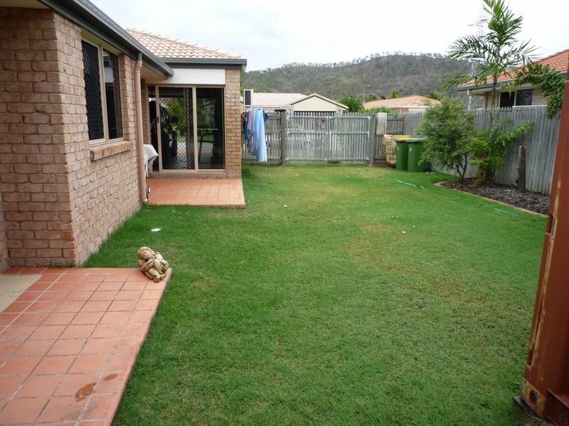 48 Wallace Cct, Kirwan QLD 4817
