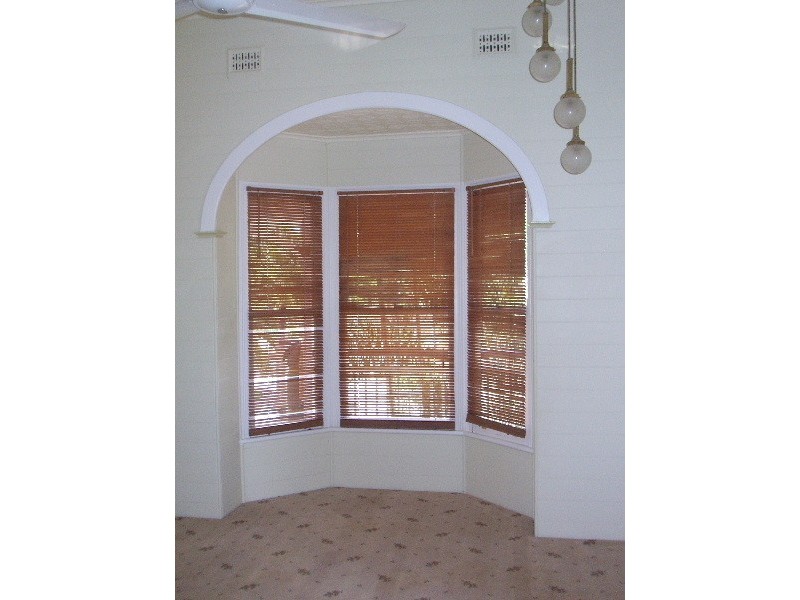 221 Kelso Drive, Kelso QLD 4815