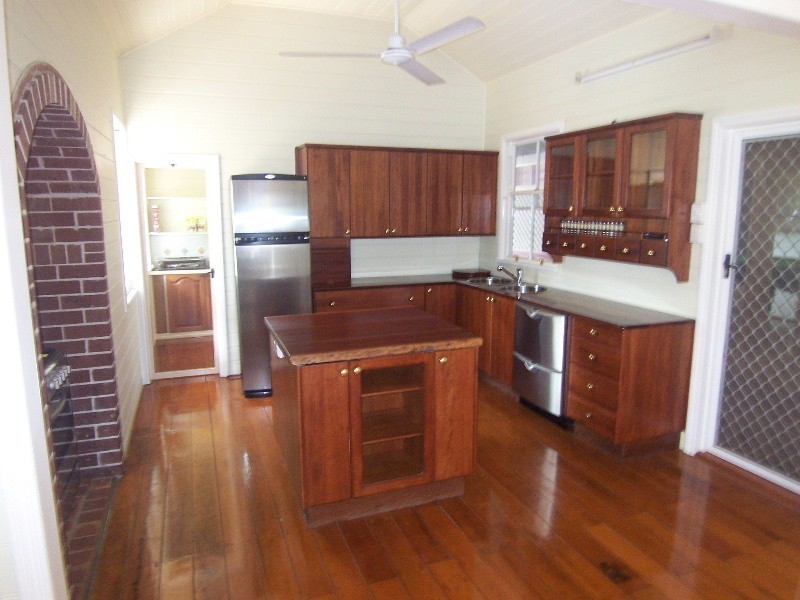 221 Kelso Drive, Kelso QLD 4815