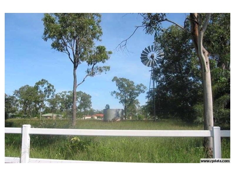 70 Mt Low Parkway, Mount Low QLD 4818