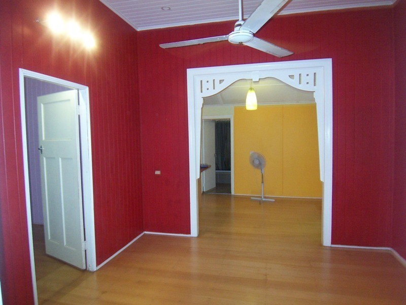 33 Norris Street, Hermit Park QLD 4812