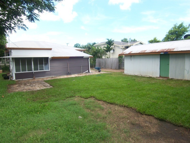 33 Norris Street, Hermit Park QLD 4812