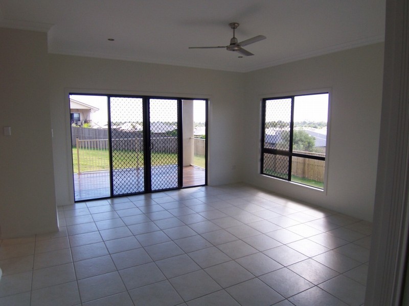 18 Baxendell Place, Bushland Beach QLD 4818