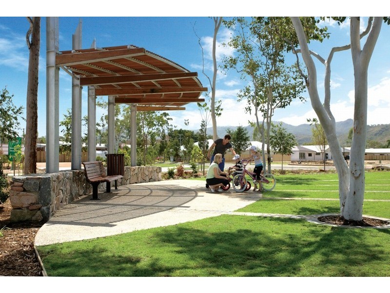 5 Yarra Crescent, Kelso QLD 4815