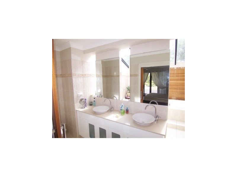 70 Melrose Place, Kelso QLD 4815