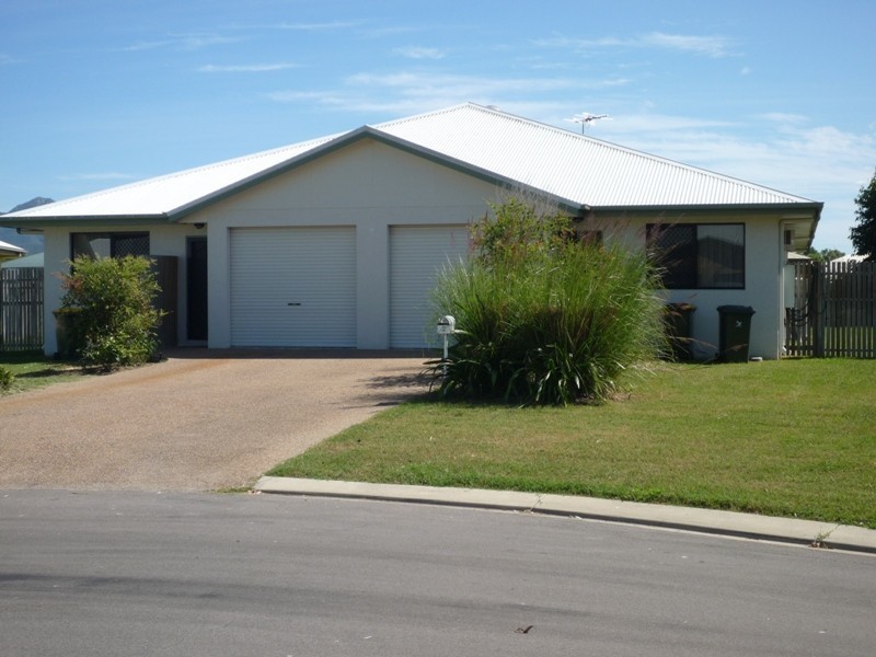 7 Crista Court, Kelso QLD 4815