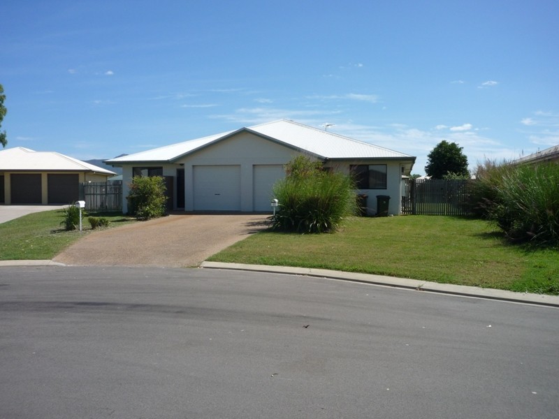 7 Crista Court, Kelso QLD 4815