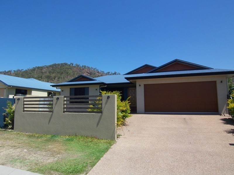44 Monaro Cct, Mount Louisa QLD 4814