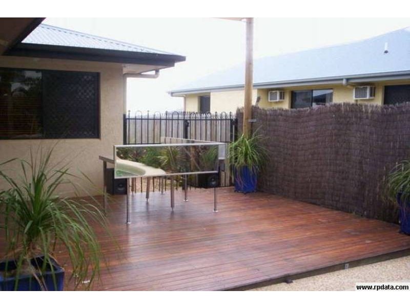 44 Monaro Cct, Mount Louisa QLD 4814