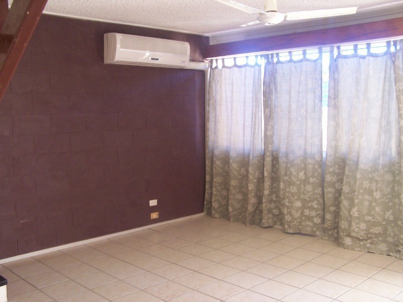 West End QLD 4810